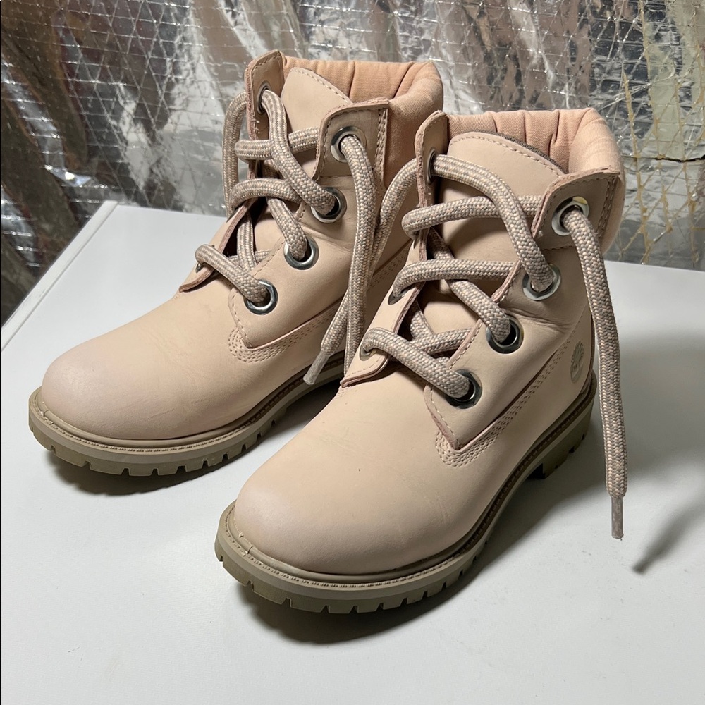 Timberland Women's Cream Lace-Up Boots